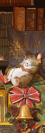 Sovende mus i bokhylle